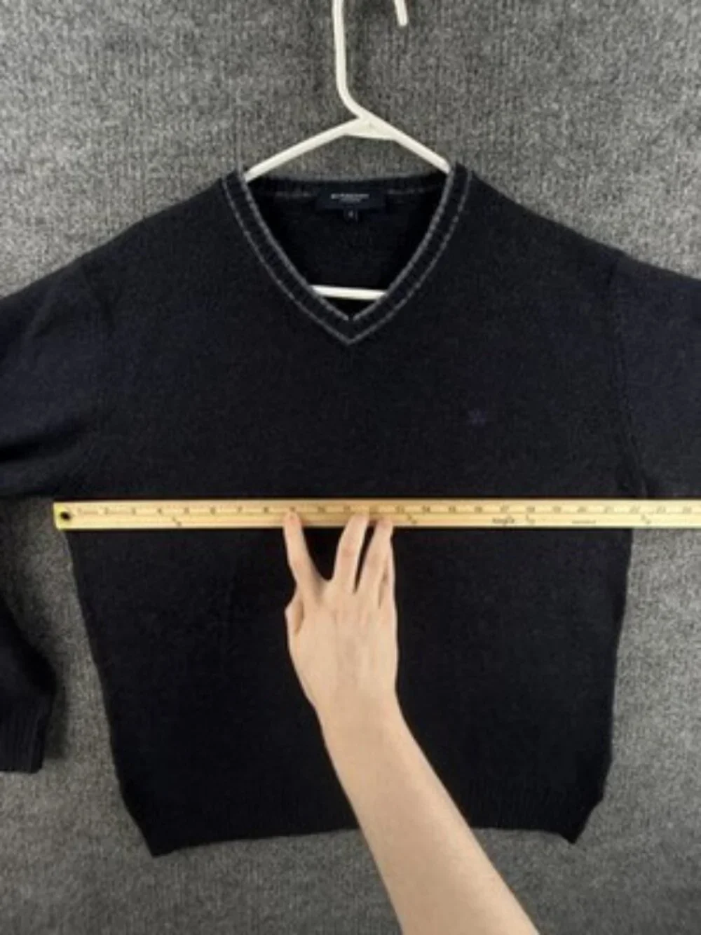 Burberry London Logo Soft Pullover Blue Long Sleeve V-Neck 7 Wool Nylon Angora